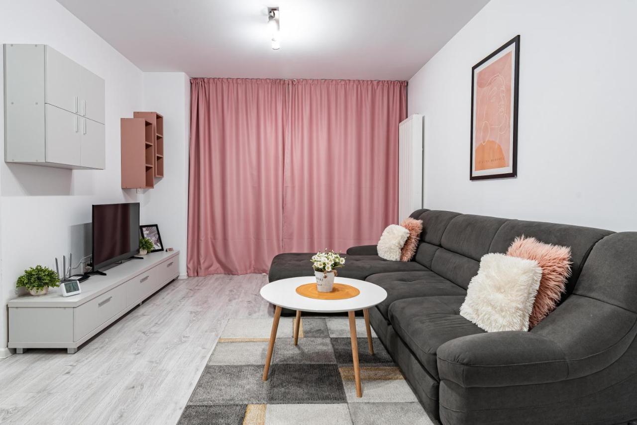 One Apartment Брашов Екстер'єр фото