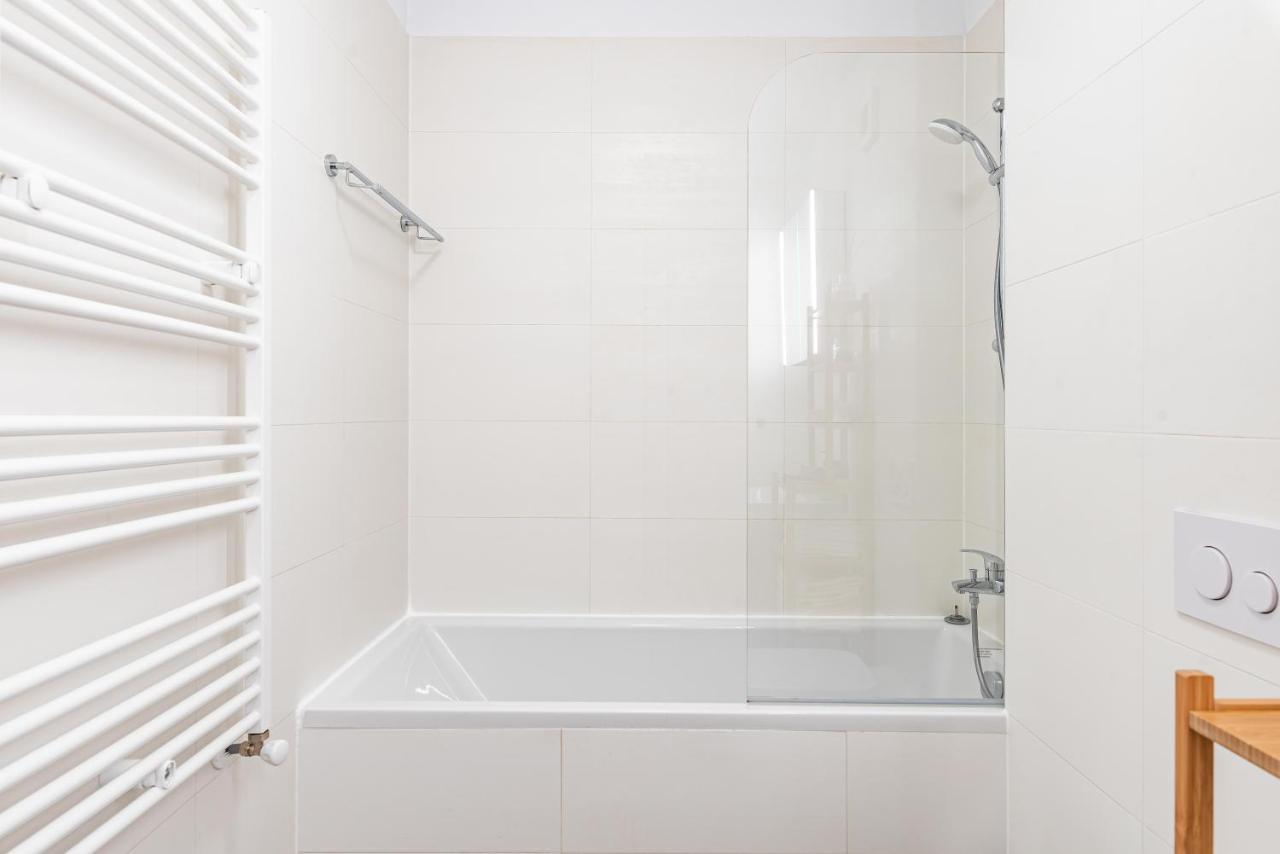 One Apartment Брашов Екстер'єр фото