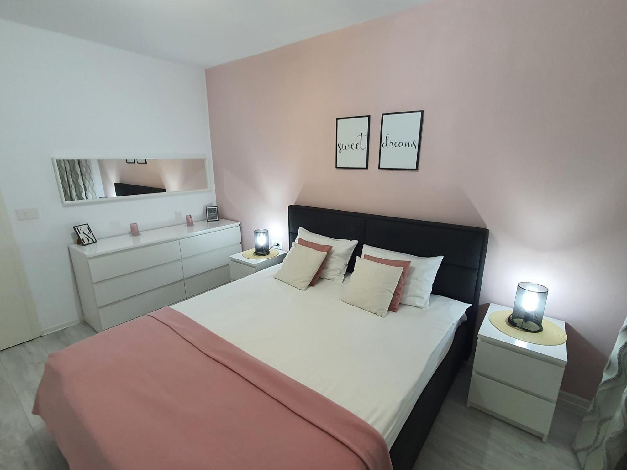 One Apartment Брашов Екстер'єр фото