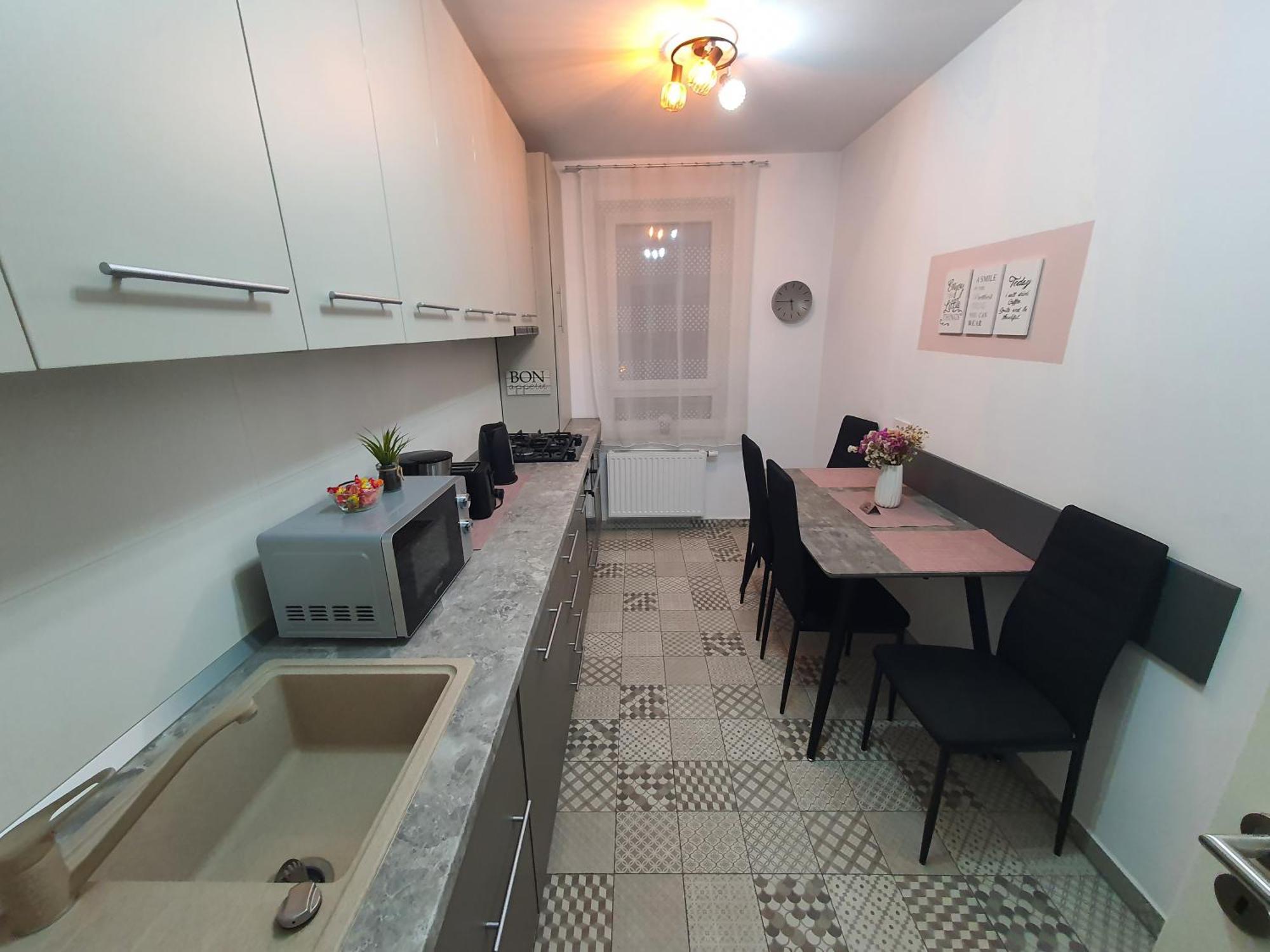 One Apartment Брашов Екстер'єр фото