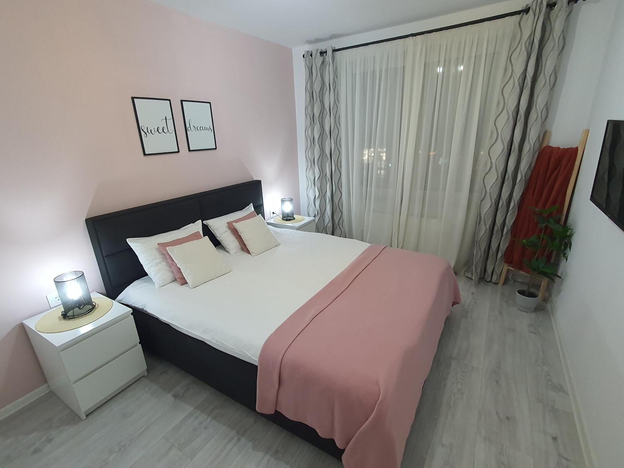 One Apartment Брашов Екстер'єр фото